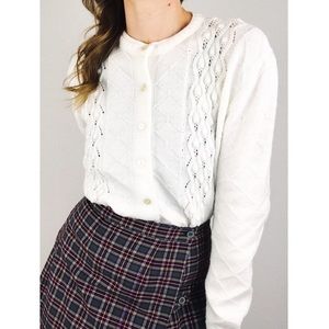 Vintage Button-Front Cable-Knit Cardigan in White | Size M